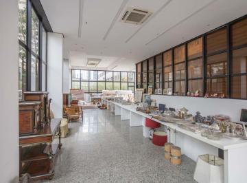 Comercial · 250m² · 5 Vagas · Loja na Rua Júlio Diniz, 56 - Térreo Loja 01 • 250 m²
