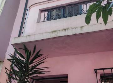 Comercial · 168m² · 4 Vagas · Casa comercial na Rua Sebastião Velho, 186 • 168 m²