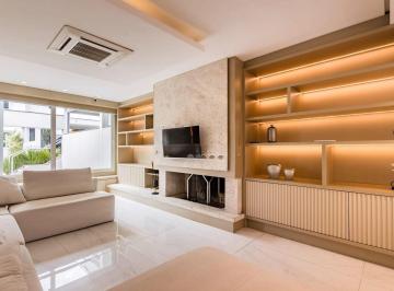 Casa · 409m² · 4 Quartos · 3 Vagas · Casa em Condomínio de Alto Padrão com 4 Suítes no Três Figueiras