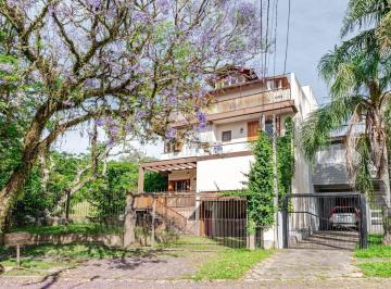 Casa · 283m² · 3 Quartos · 2 Vagas · Excelente casa de 3 quartos, 1 suíte e 2 vagas no bairro Ipanema!