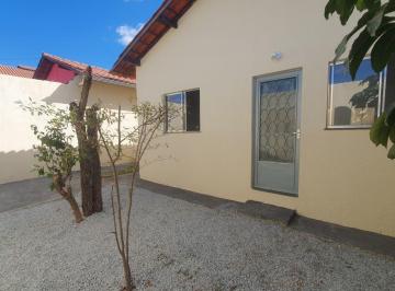 Casa de 2 quartos, Esmeraldas · Entre e More! Casa Reformada com Grande Área Externa.