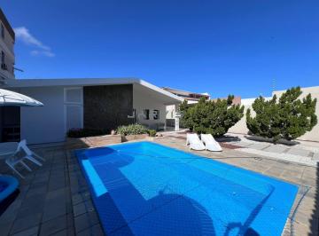 Casa · 250m² · 4 Quartos · 6 Vagas · Casa à venda no Barro duro, 4 quartos sendo 1 suite - R$ 950.000,00