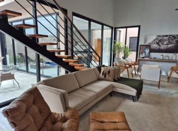 Casa · 265m² · 3 Quartos · 2 Vagas · Casa para venda em Santa Luzia de 265.00m² com 3 Quartos, 3 Suites e 2 Garagens
