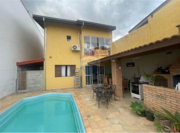 Casa · 200m² · 4 Quartos · 3 Vagas · Sobrado para alugar em Atibaia Jardim de 200.00m² com 4 Quartos, 2 Suites e 3 Garagens