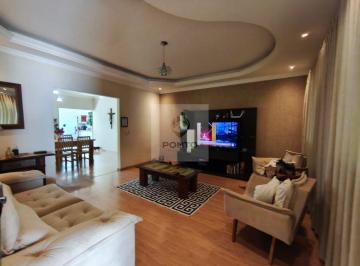 Casa · 219m² · 3 Quartos · 4 Vagas · Casa à venda no Bairro Arcádia