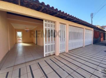 Casa · 200m² · 3 Quartos · CASA COM 3 QUARTOS (SENDO 1 SUÍTE), ESPAÇO GOURMET, COZINHA CONJUGADA E ACEITA FINANCIAMENTO!