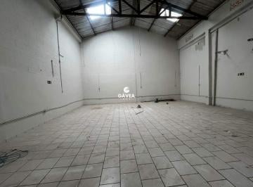 Comercial · 200m² · Galpão para aluguel no Ocian em Praia Grande.