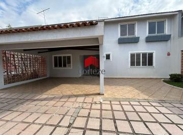 Casa · 195m² · 4 Quartos · 2 Vagas · Sobrado com 195m² 4 quartos, para aluguel, no bairro Boqueirão em Curitiba
