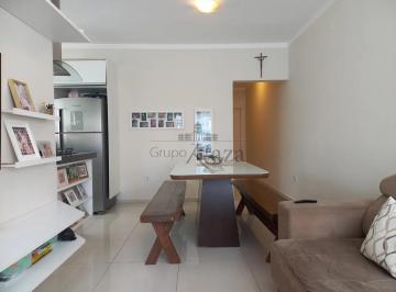 Casa · 175m² · 2 Quartos · 2 Vagas · Oportunidade - Casa - Loteamento Villa Branca - Jacareí - 2 Dormitórios - 175m² - Aceita permuta.