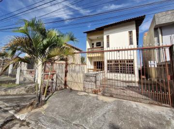 198fee62-df9f-4d98-bcab-4c64417c226e · Confortável sobrado para venda em Jardim Vila Galvão com 3 quartos, sendo 1 suíte, 309m²