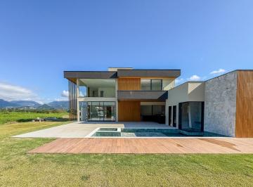 Casa · 500m² · 1 Quarto · 2 Vagas · Casa à venda - em Mangaratiba