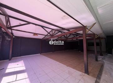 Comercial · 360m² · Loja disponível para locação e venda no bairro Santa Mônica em Uberlândia-MG.