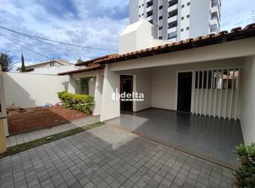 Casa · 180m² · 3 Quartos · 2 Vagas · Casa com 3 quartos sendo 1 suíte disponível para locação no bairro Santa Mônica em Uberlândia-MG