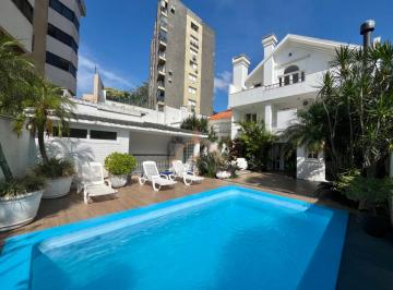 Casa · 307m² · 3 Quartos · 2 Vagas · Casa de alto padrão à venda Menino Deus