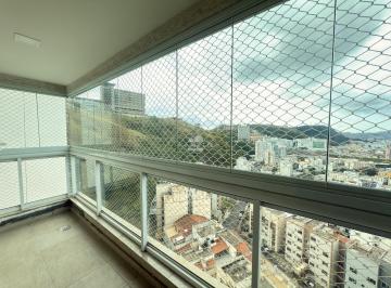 Cortina de vidro e rede na varanda · Cascatinha Condomínio Clube - 3 qtos, 1 suite, 2 vagas .