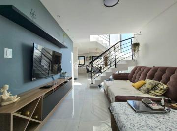 Casa · 140m² · 3 Quartos · 3 Vagas · Sobrado 3 quartos, suíte, terraço, 3 vagas no Boa Vista