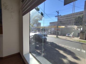 Comercial · 225m² · CASA COMERCIAL EM LOCALIZAÇÃO EXCELENTE COM MUITO ESPAÇO!