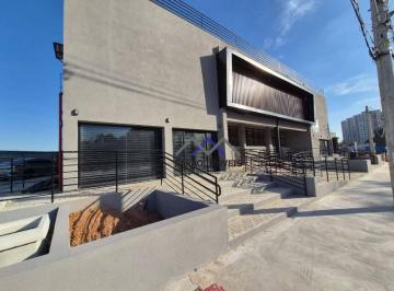 04f941163eb91a5208d7767f558dcb3680e5e698 · Loja Comercial / Vila Nambi