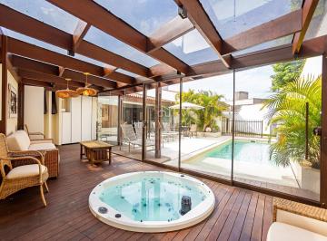Casa · 344m² · 4 Quartos · 4 Vagas · Casa com piscina, quintal, 4 quartos, 6 vagas, por