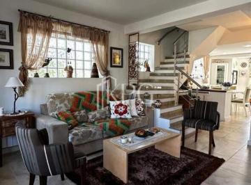 Casa · 157m² · 2 Vagas · BELÍSSIMA CASA EM CONDOMÍNIO RESIDENCIAL CANELA