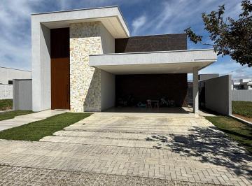 Casa · 206m² · 4 Quartos · 4 Vagas · Casa de Condomínio para venda e aluguel em Primavera de 206.00m² com 4 Quartos, 3 Suites e 4 Garagen