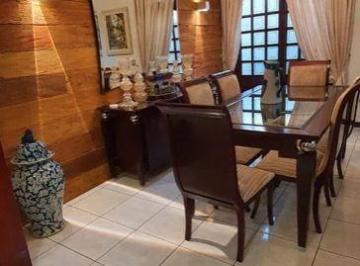 Casa · 243m² · 3 Quartos · 2 Vagas · Casa para venda em Jardim Santa Teresa de 243.00m² com 3 Quartos, 2 Suites e 2 Garagens