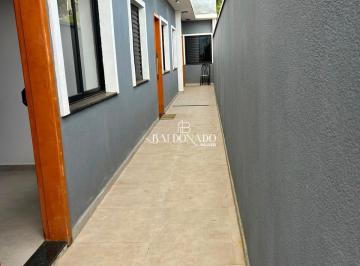 Casa · 47m² · 2 Quartos · 1 Vaga · Casa em Extrema MG para alugar 2 quartos no bairro Villa Garden 5 min. do Centro