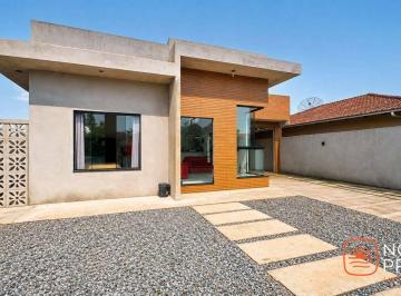 f647bdf6fe37fd3ae497c12626c49be887922317 · Casa com 3 dormitórios à venda, 110 m² por R$ 900.000,00 - Brasília - Itapoá/SC