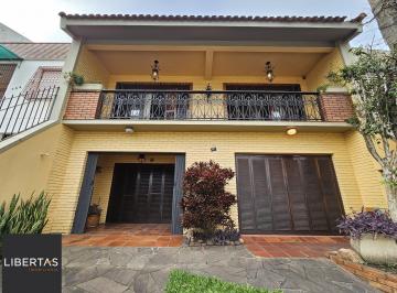 Casa · 200m² · 3 Quartos · 2 Vagas · LINDA CASA NA PERIMETRAL