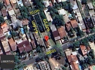 .jpg+2025-11-13 · Excelente terreno plano, medindo 10,50 metros de testada por 61,6 metros de comp