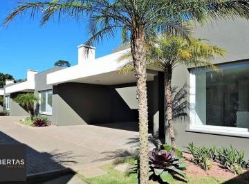 Casa · 169m² · 3 Quartos · 3 Vagas · Exclusiva Casa Térrea com 3 Suítes em Condomínio Privativo no Bairro Guarujá