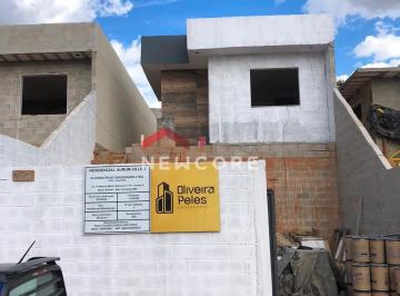 Casa · 90m² · 3 Quartos · 2 Vagas · Casa em Rua Raposos - São Pedro - Esmeraldas/MG