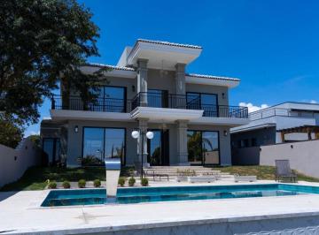 Casa de 4 quartos, Paranapanema · Casa à Venda 220 m² | 4 Suítes, 4 Vagas – Riviera de Santa Cristina XIII