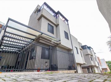 Casa de 3 quartos, Curitiba · Amplo Sobrado com 3 Quartos e Churrasqueira no Xaxim