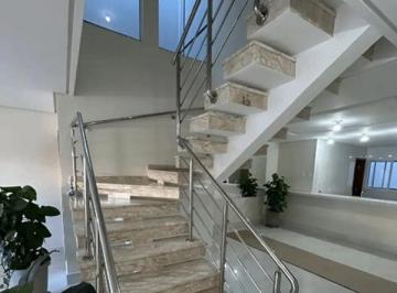 Casa de 3 quartos, Osasco · Vendo Uma Casa Na Região De Osasco, Com 3 Quartos Por 435 Mil...
