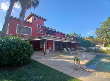 Casa de 4 quartos, Salvador · Excelente casa com piscina em condomínio fechado perto da praia á venda em Piatã