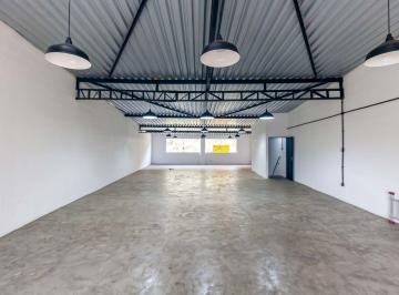 Comercial · 240m² · 1 Quarto · 1 Vaga · Sobreloja na Avenida Raimundo Pereira de Magalhães, 10296 - B • 240 m²