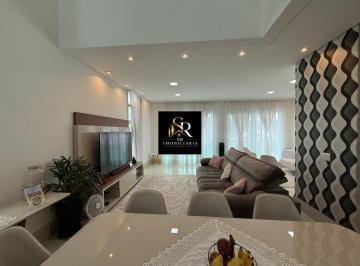 Casa · 240m² · 4 Quartos · 4 Vagas · Casa Alto Padrão em Suru, Santana de Parnaíba/SP