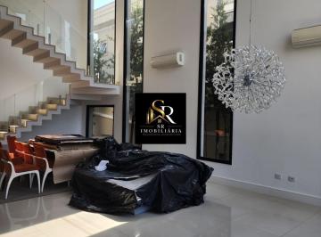 Casa · 440m² · 4 Quartos · 4 Vagas · Casa à venda com 440m², 4 quartos sendo 4 suítes.