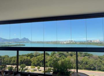 Apartamento de 3 quartos, Rio de Janeiro · Maravilhoso apartamento sol da manhã, andar alto, vista lagoa, totalmente reformado