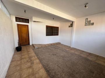 Casa de 4 quartos, São Paulo · Casa para alugar no Jd Adalgisa com 4 quartos, sendo 1 suíte, edícula e quintal.