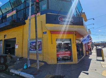 Comercial · 130m² · Salão comercial para locação – Avenida Pires do Rio