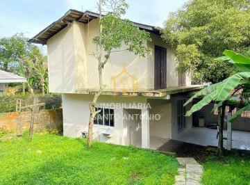 Terreno · 153m² · 4 Quartos · 1 Vaga · Terreno com Escritura Pública no Sambaqui com 2 casas sendo umas delas averbada.