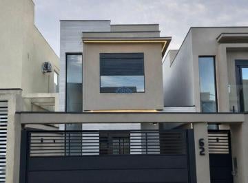 imagem · Casa à venda em Santana de Parnaíba, Villas do Jaguari, com 3 suítes, com 130 m²