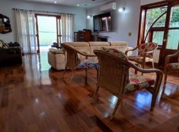 imagem · Casa para alugar em Santana de Parnaíba, Alphaville, com 4 suítes, com 330 m², R
