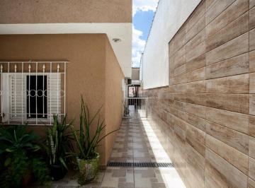 7b12616b-2048-4a6d-b3ef-90c8b2b487df · Confortável casa para venda em Lauzane Paulista com 3 quartos, sendo 1 suíte, 191m²
