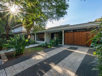 e451d38f-fea9-4acb-a15c-ebda3ce6708e · Casa para venda em Butantã com 3 quartos, sendo 3 suítes, 223m²