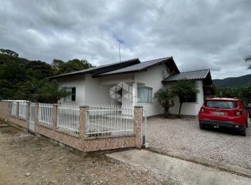 Casa · 1m² · 2 Quartos · Casa na Itinga em Tijucas!