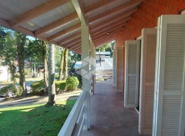 Casa · 250m² · 4 Quartos · 2 Vagas · Casa 04 dormitórios, 250m² privativos, no Bairro Planalto - Gramado