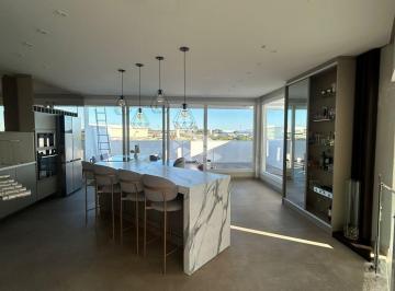 Casa · 300m² · 3 Quartos · 4 Vagas · Casa Triplex pronta para morar em Eldorado do Sul ? 3 quartos, 2 suítes, piscina, garagem e muito co